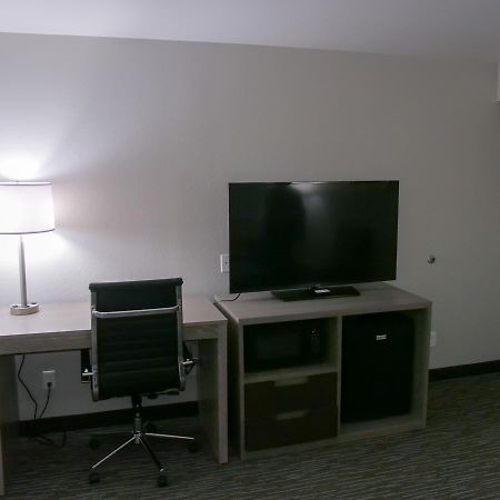 Wingate By Wyndham Louisville Airport Expo Center Extérieur photo