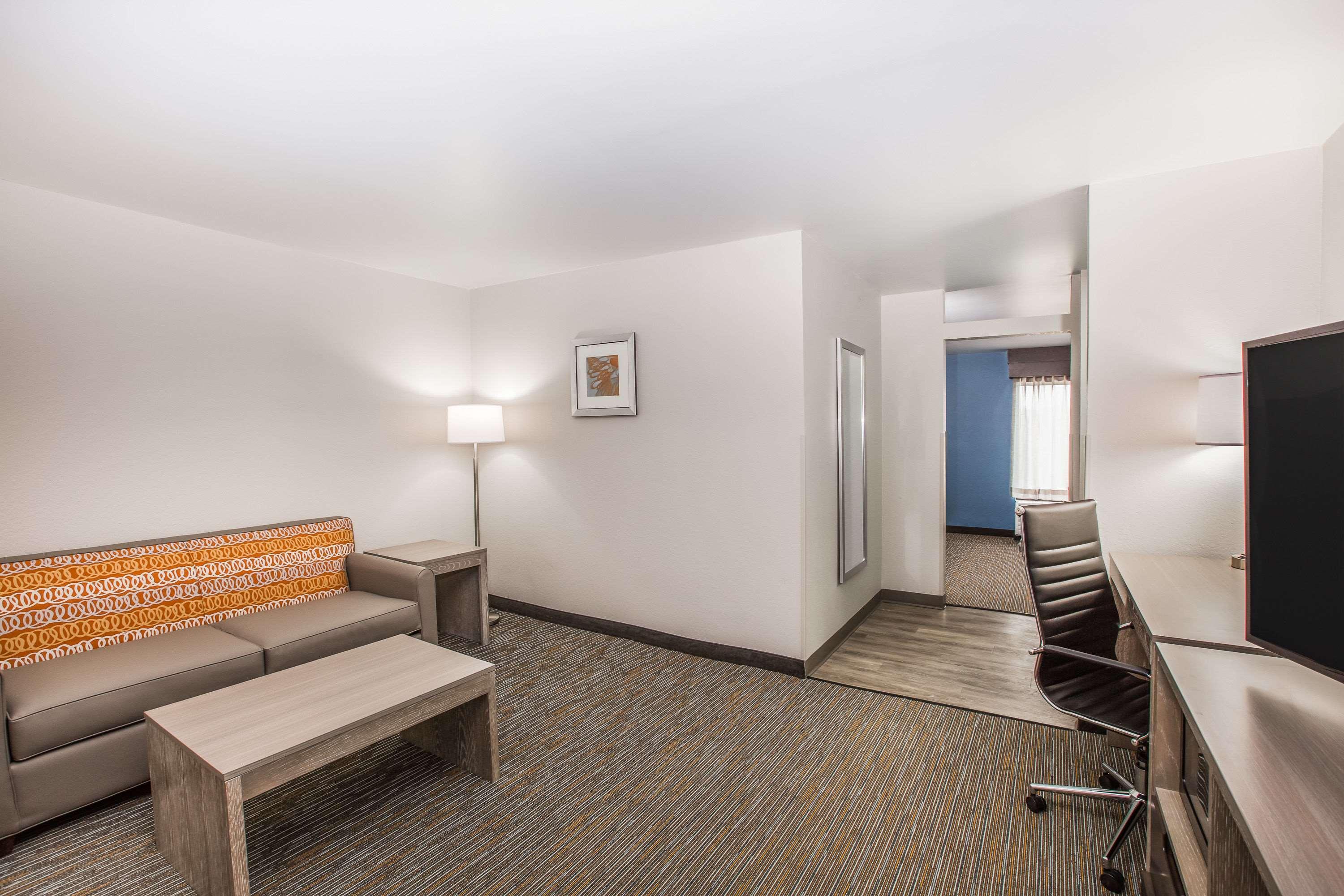 Wingate By Wyndham Louisville Airport Expo Center Extérieur photo