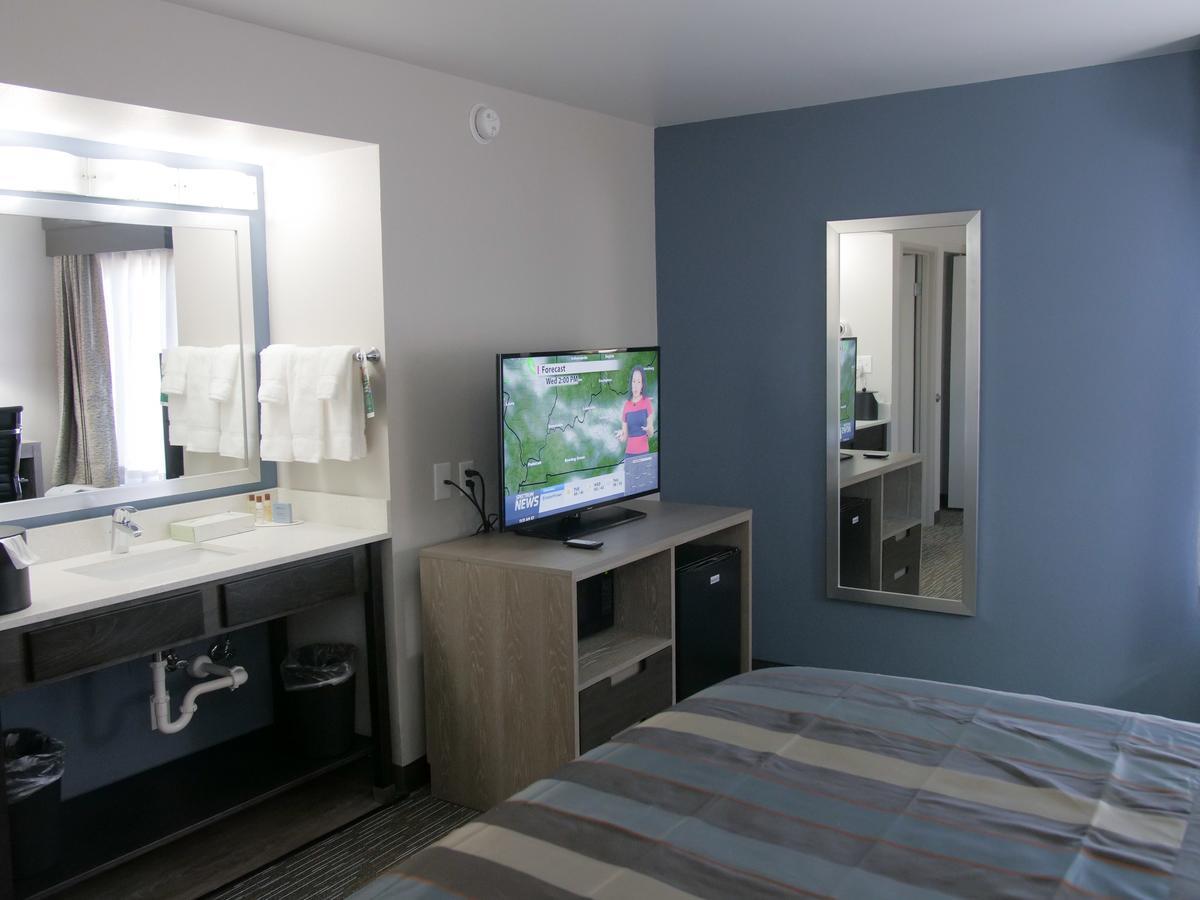 Wingate By Wyndham Louisville Airport Expo Center Extérieur photo